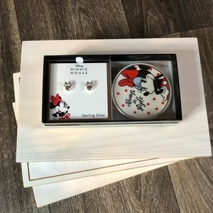 Disney Minnie Mouse clear crystal stud sterling silver earrings